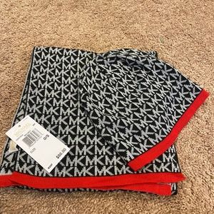 Michael Kors Scarf/Hat Set